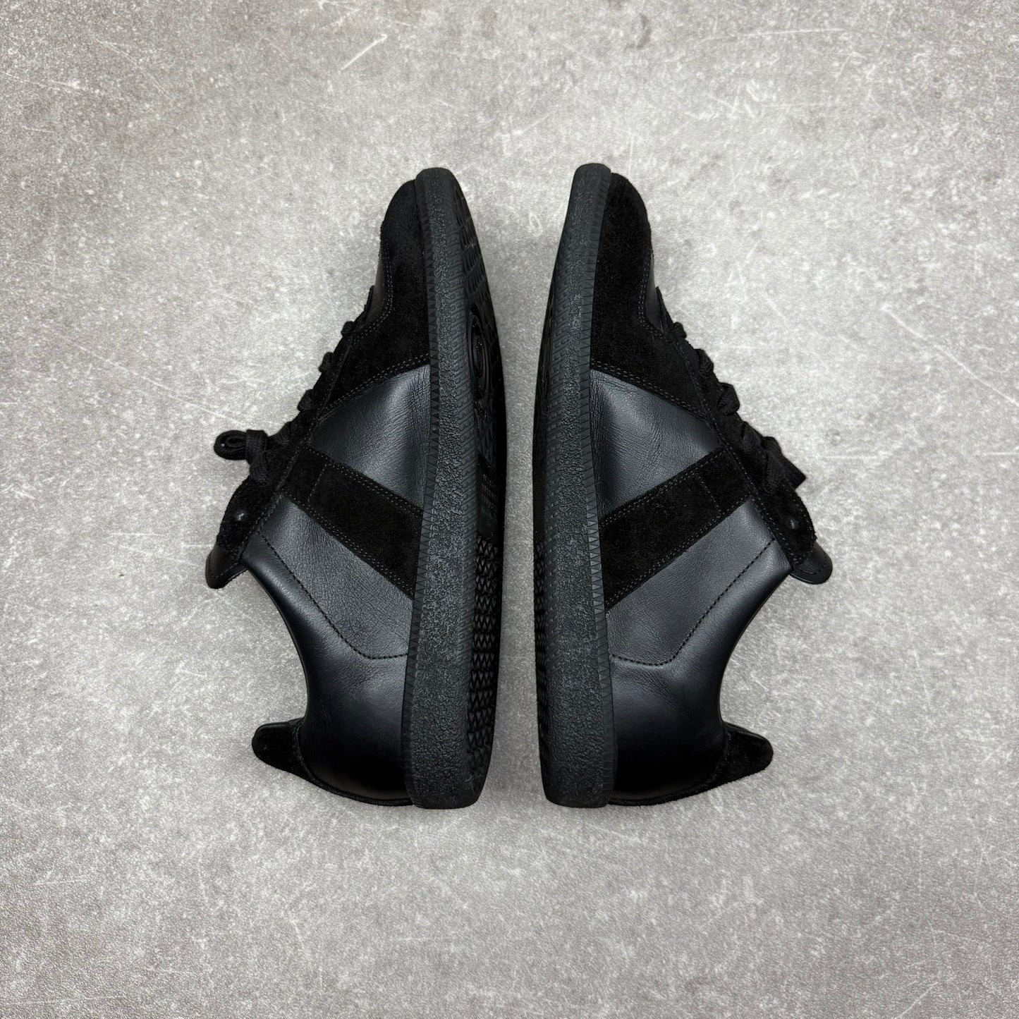 Maison Margiela Replica
Black Sneakers Size 42
